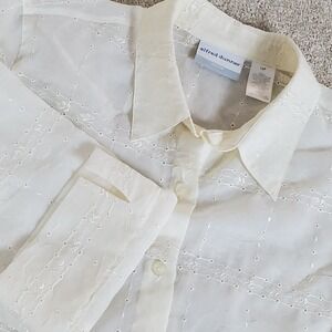 Alfred Dunner Women's Blouse Shirt Semi Sheer Ivory Color Size 16 Petite 3/4 SL